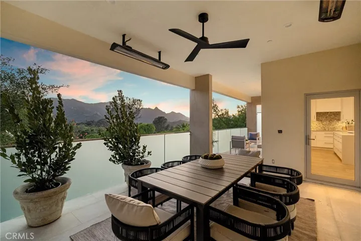 Al Fresco Dining and conversational seating
