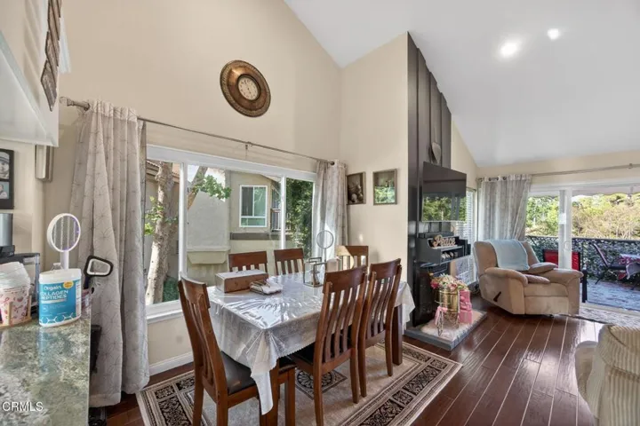 9-web-or-mls-Upmarket Media-59Rose058