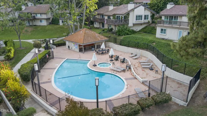 47-web-or-mls-Upmarket Media-59Rose-aer0