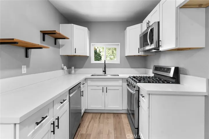 22904 Waters, Crestline, California 92325