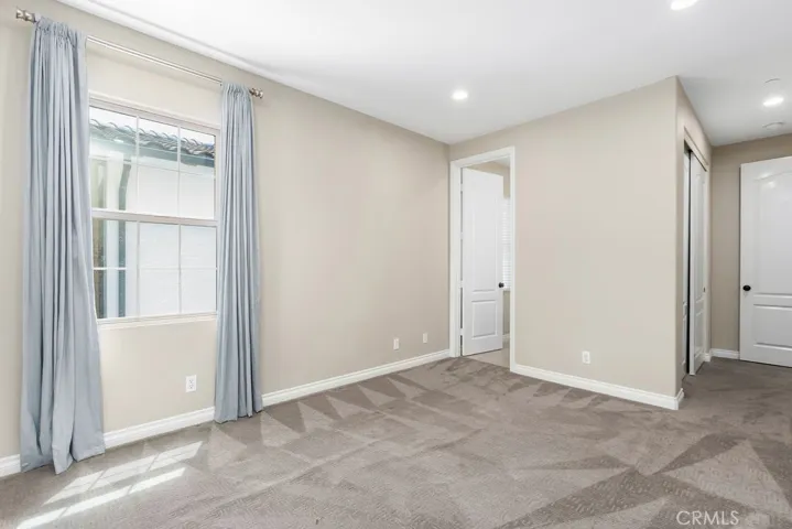 All bedrooms have en-suite baths.