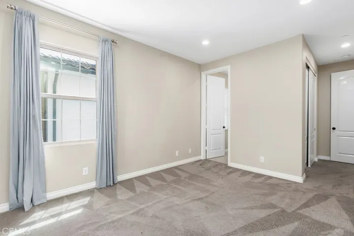 All bedrooms have en-suite baths.