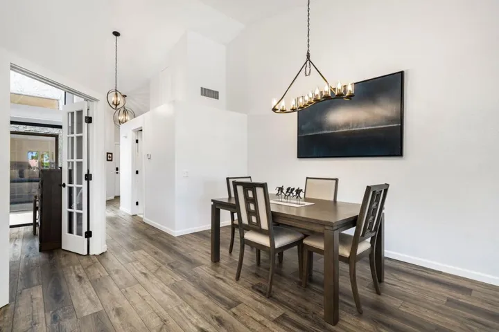 31-web-or-mls-SNWoodHaven_OPMG_0426_031