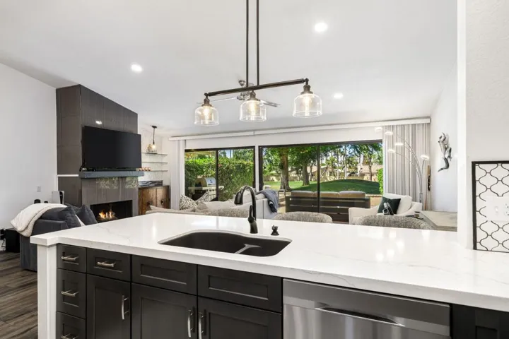 42-web-or-mls-SNWoodHaven_OPMG_0426_042