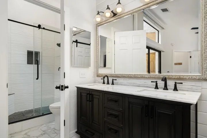 56-web-or-mls-SNWoodHaven_OPMG_0426_056