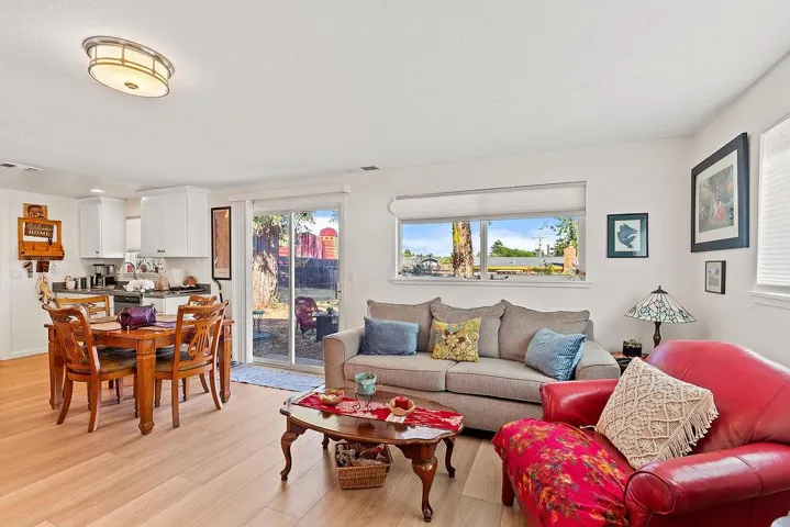 3710 Bodega Avenue, Petaluma, California 94952