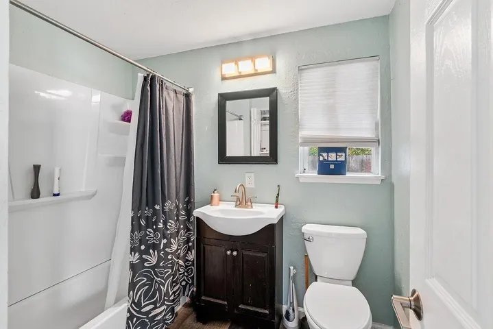 3710 Bodega Avenue, Petaluma, California 94952