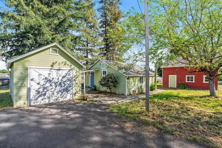 3710 Bodega Avenue, Petaluma, California 94952