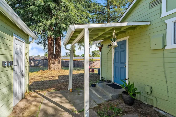 3710 Bodega Avenue, Petaluma, California 94952