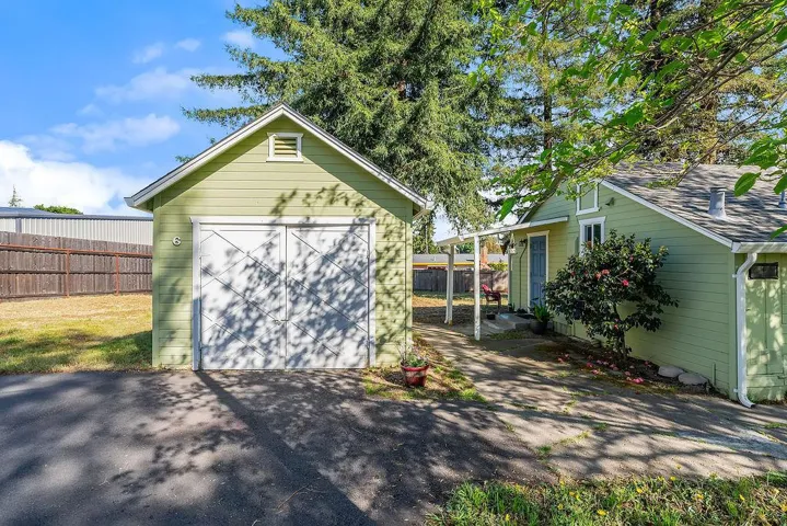 3710 Bodega Avenue, Petaluma, California 94952