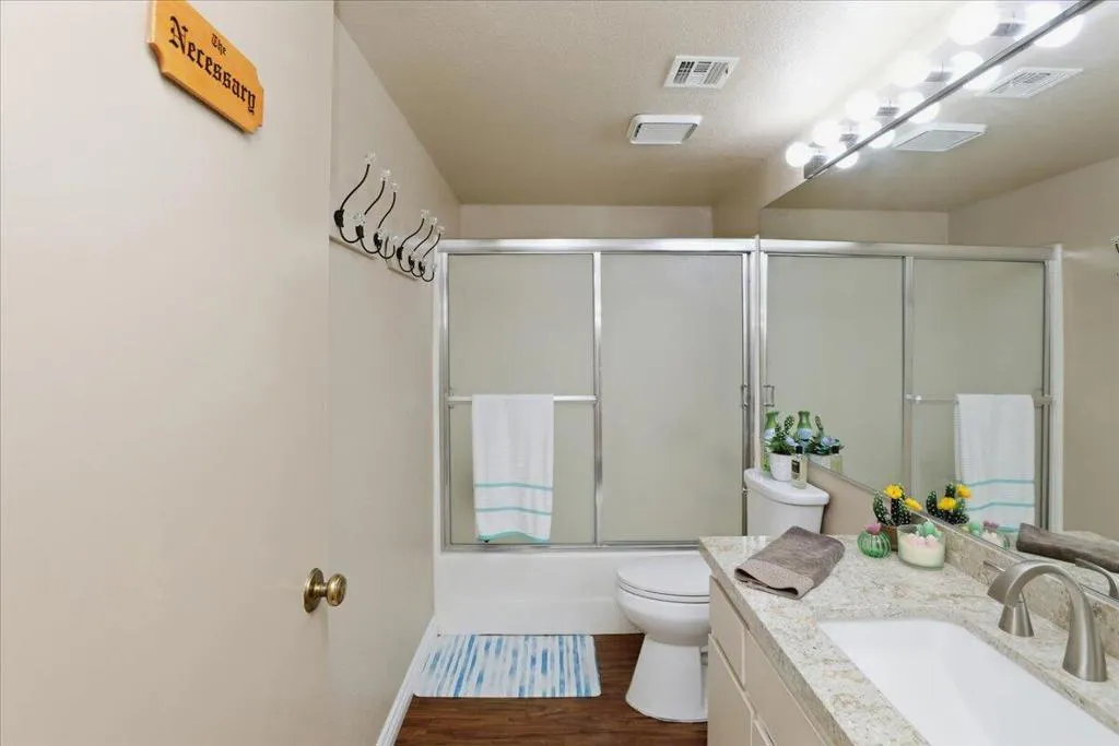 22-Bathroom