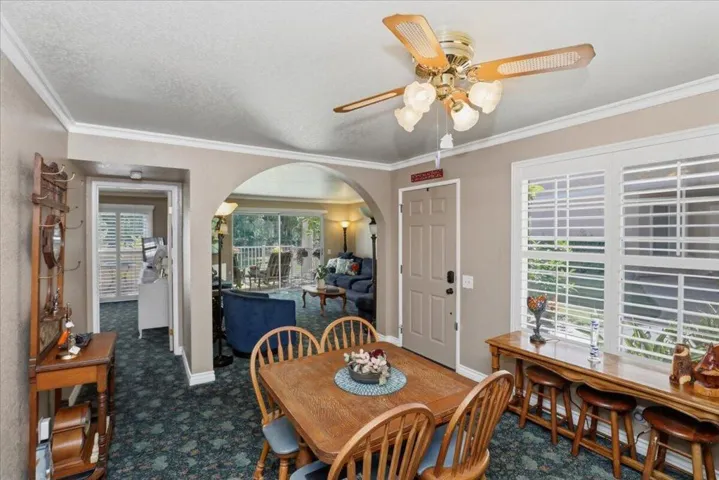 11-Dining Area
