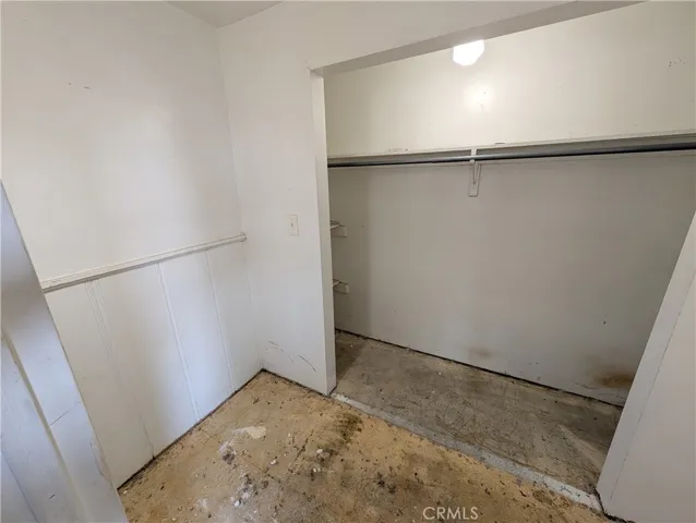 Bottom Unit Bed 2 closet