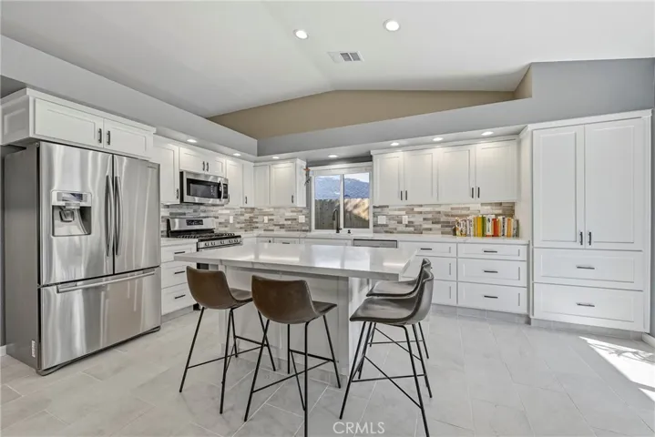 3438 Tres Logos Drive, Merced, California 95348