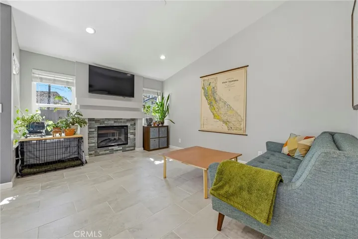 3438 Tres Logos Drive, Merced, California 95348