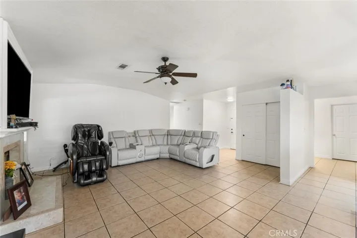 2601 Dixie Street, Rosamond, California 93560