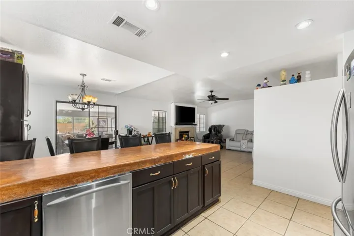 2601 Dixie Street, Rosamond, California 93560