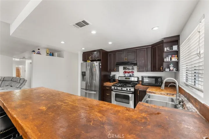2601 Dixie Street, Rosamond, California 93560