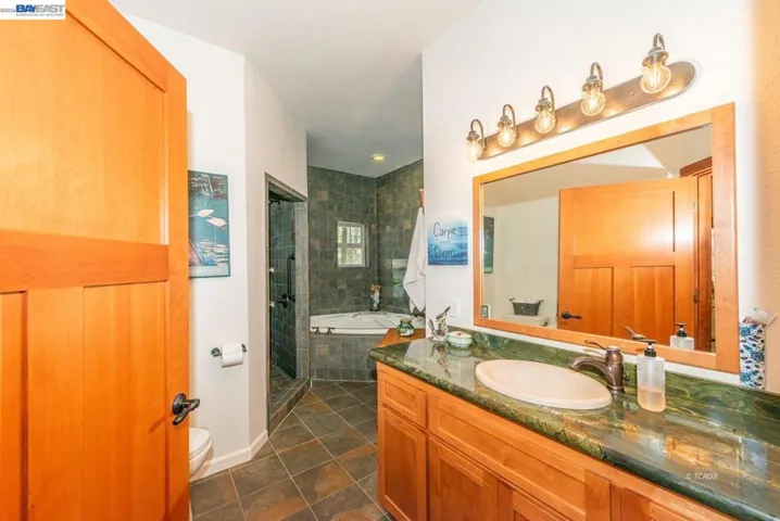 171 Airport Rd, Trinity Center, California 96091