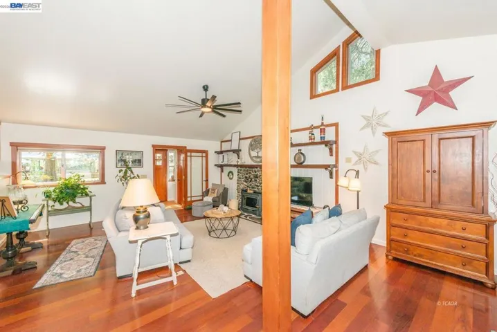 171 Airport Rd, Trinity Center, California 96091