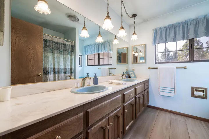 2ndBathroom1-