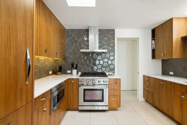 25-web-or-mls-NLElPaseo_2022_025