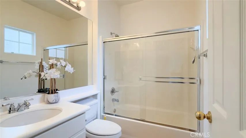 Primary suite 2