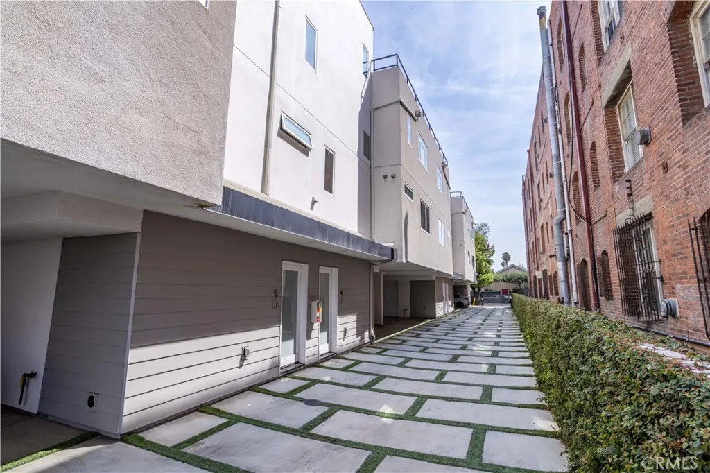 1035 N Serrano, Los Angeles, California 90029 — photo 4