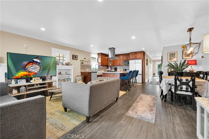 228 S El Molino, Alhambra, California 91801