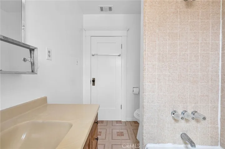 228 S El Molino, Alhambra, California 91801