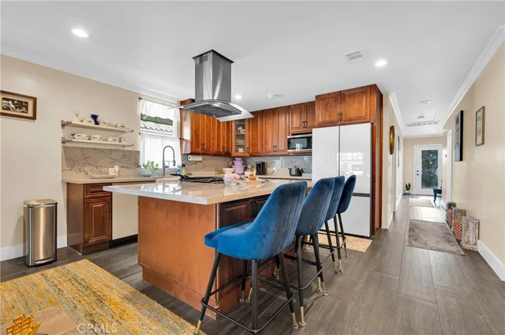 228 S El Molino, Alhambra, California 91801