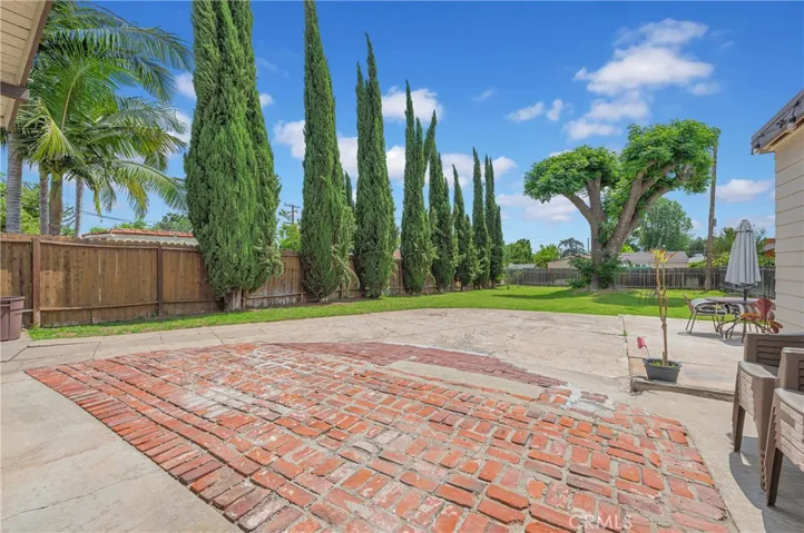 228 S El Molino, Alhambra, California 91801