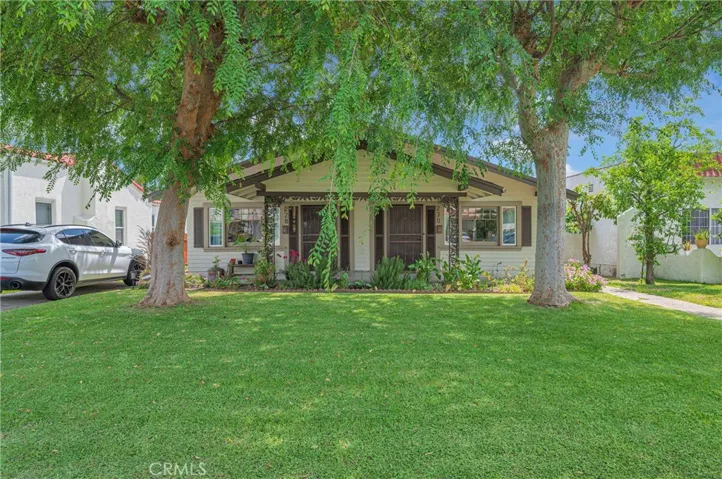 228 S El Molino, Alhambra, California 91801