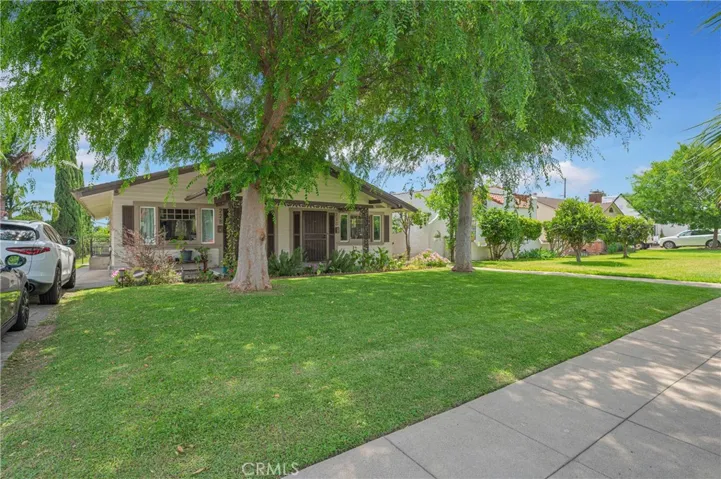 228 S El Molino, Alhambra, California 91801