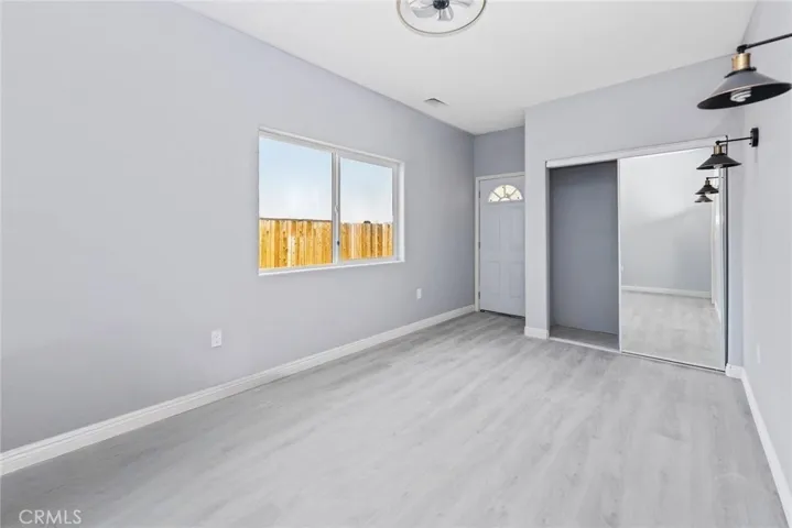 15688 Kingswood, Victorville, California 92392