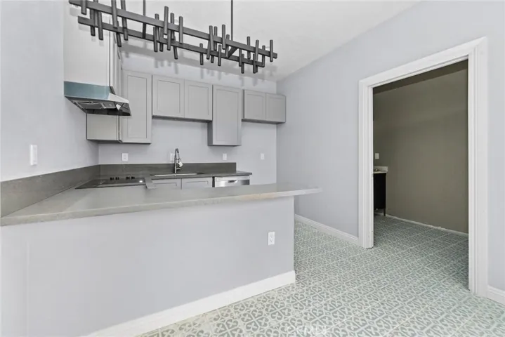 15688 Kingswood, Victorville, California 92392