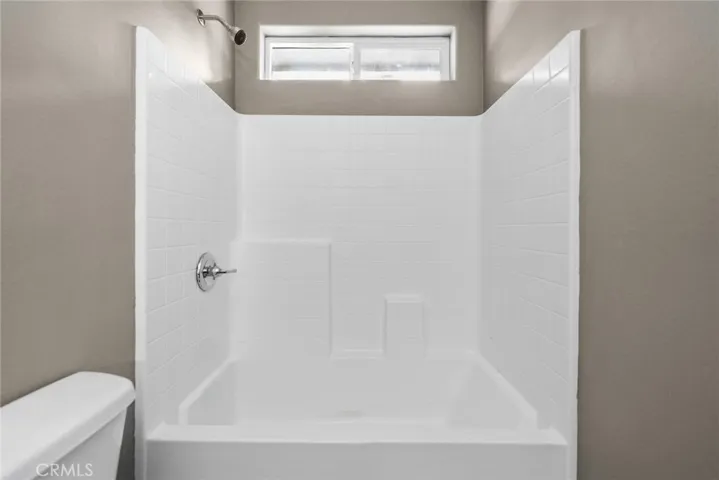 15688 Kingswood, Victorville, California 92392