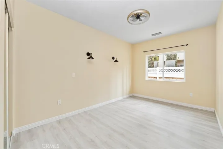 15688 Kingswood, Victorville, California 92392