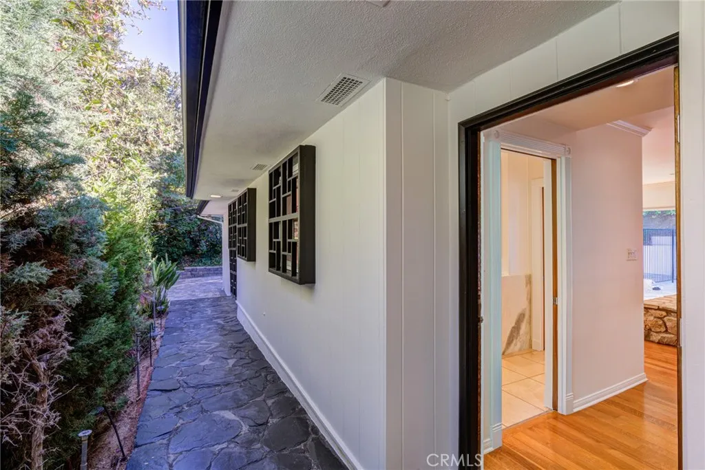 2740 Hutton Drive, Beverly Hills, California 90210 — photo 5