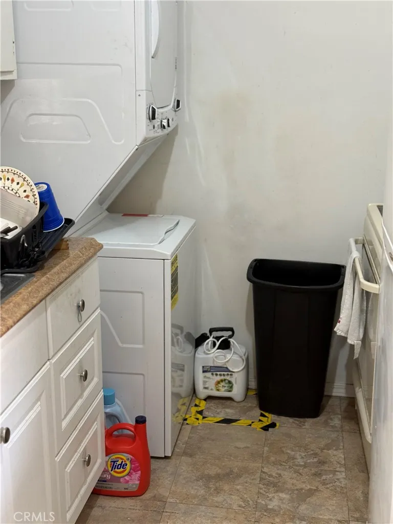 Unit A kitchen