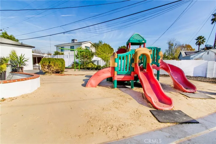 10816 Calvert, North Hollywood, California 91606