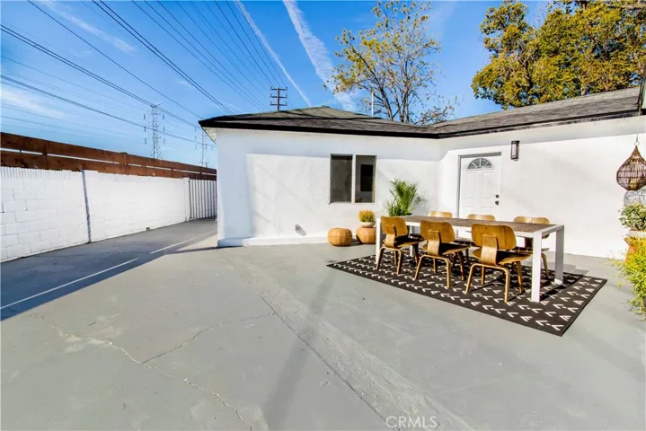 10816 Calvert, North Hollywood, California 91606