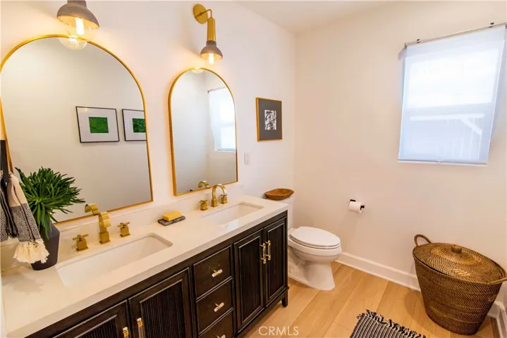 10816 Calvert, North Hollywood, California 91606