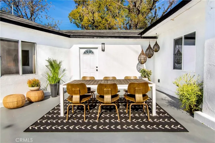 10816 Calvert, North Hollywood, California 91606