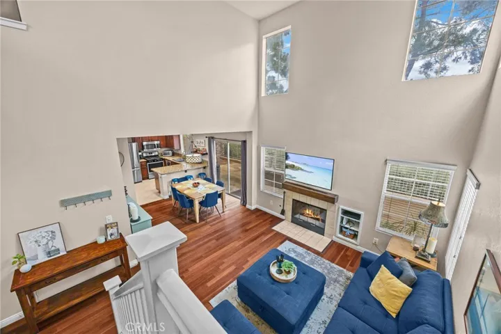 TALL ceilings and natural light!