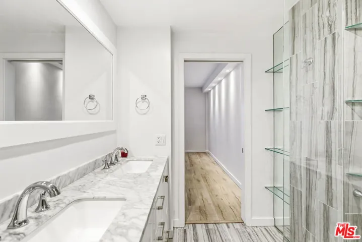 1131 Alta Loma Road 306, West Hollywood, California 90069