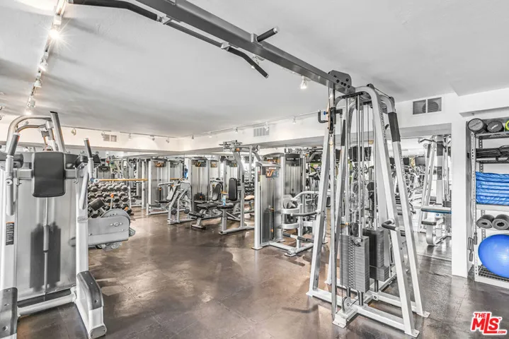 1131 Alta Loma Road 306, West Hollywood, California 90069