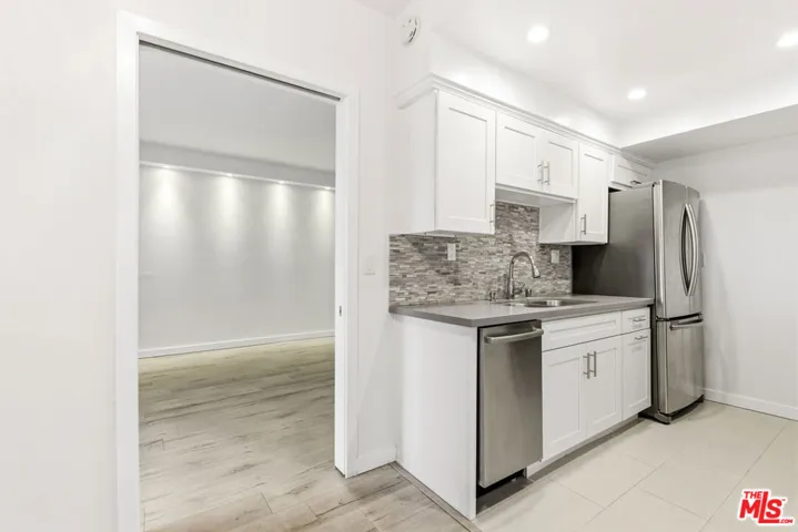 1131 Alta Loma Road 306, West Hollywood, California 90069