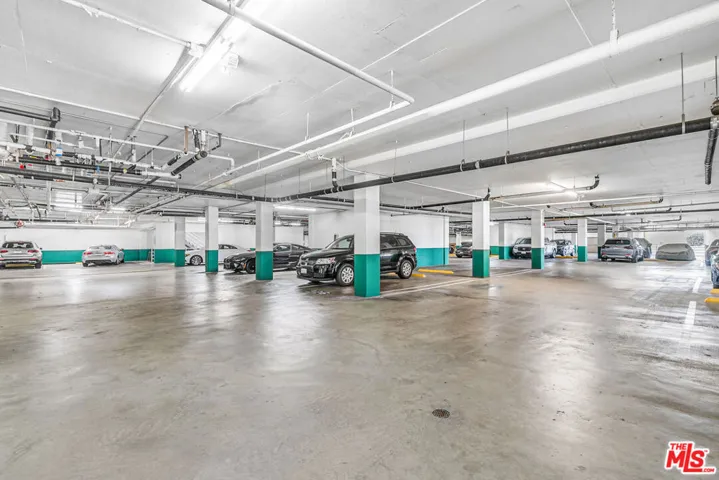 1131 Alta Loma Road 306, West Hollywood, California 90069