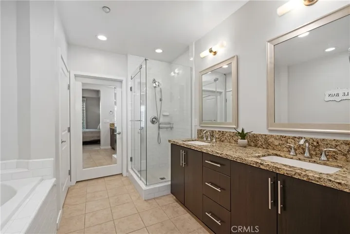21 Gramercy 202, Irvine, California 92612